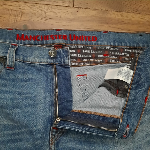 True Religion Manchester United Jeans - Picture 4 of 16